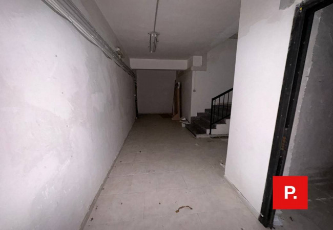 Locale commerciale in vendita a Caserta