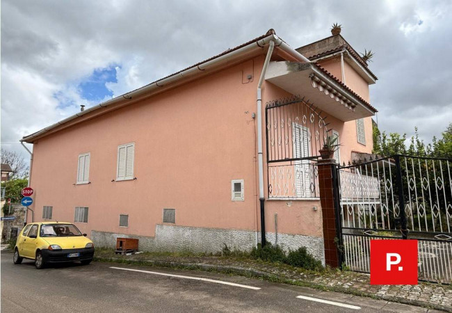 Casa singola in vendita a Caserta