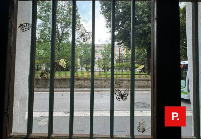 Locale commerciale in vendita a Caserta