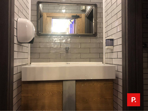 Locale commerciale in affitto a Caserta