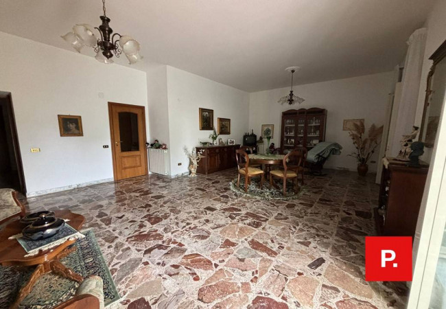 Casa singola in vendita a Caserta