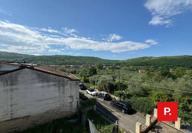 Casa singola in vendita a Castel Morrone