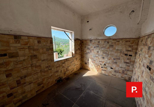 Casa singola in vendita a Castel Morrone