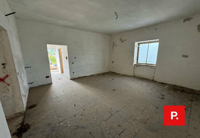 Casa singola in vendita a Castel Morrone