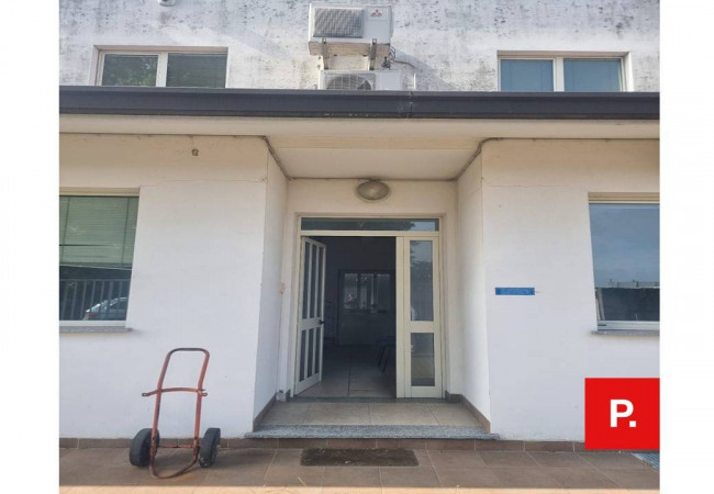 Capannone in vendita a Sannazzaro de' Burgondi