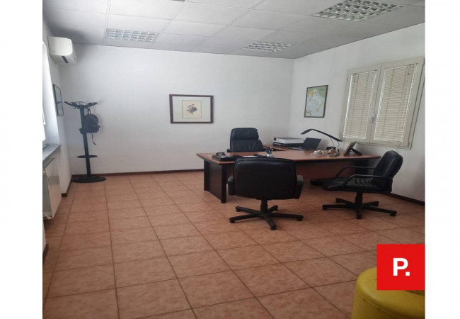 Capannone in vendita a Sannazzaro de' Burgondi