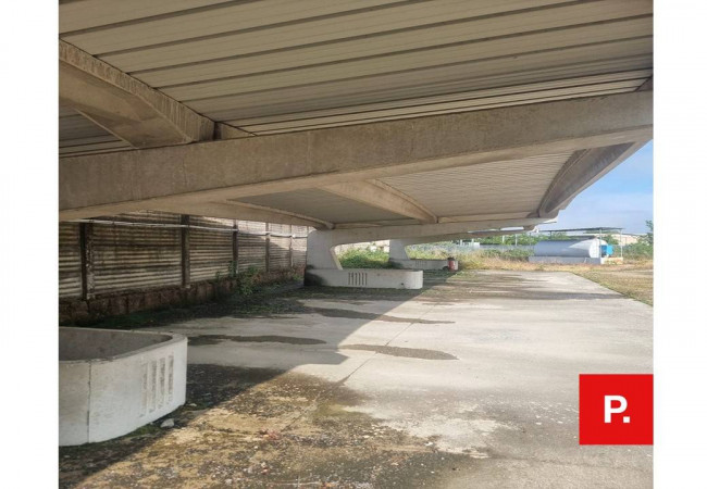 Capannone in vendita a Sannazzaro de' Burgondi