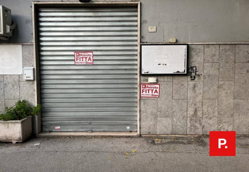Locale commerciale in affitto a Caserta