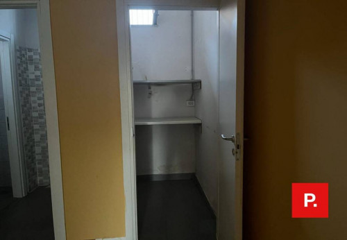 Locale commerciale in affitto a Caserta