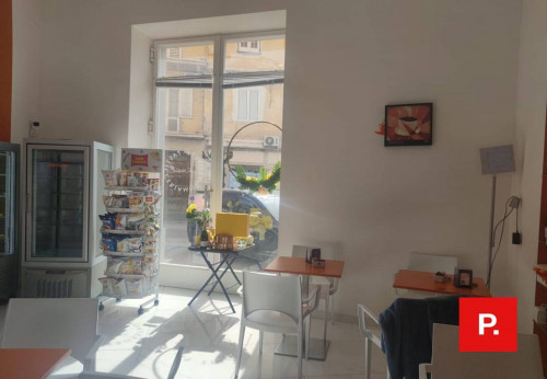 Locale commerciale in vendita a Caserta