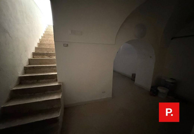 Locale commerciale in vendita a Caserta