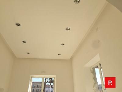 Locale commerciale in vendita a Caserta