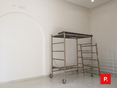 Locale commerciale in vendita a Caserta