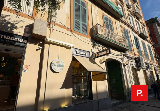 Appartamento in vendita a Napoli