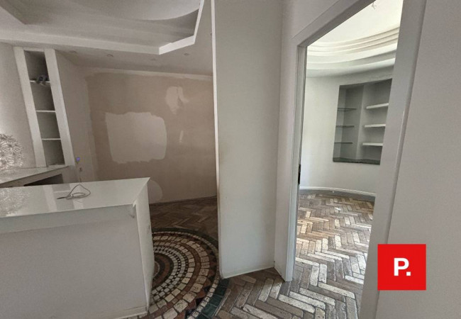 Locale commerciale in affitto a Caserta