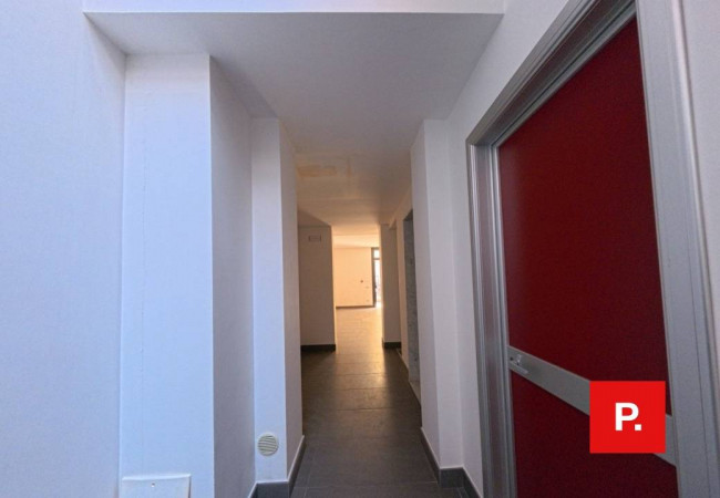 Locale commerciale in affitto a Caserta