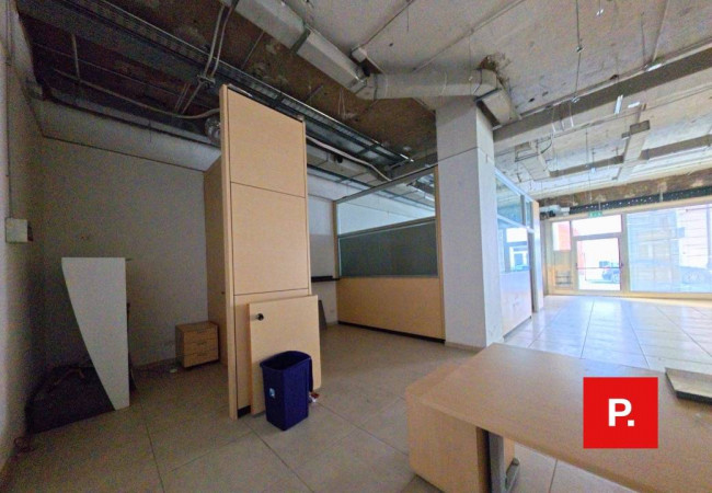 Locale commerciale in affitto a Santa Maria Capua Vetere