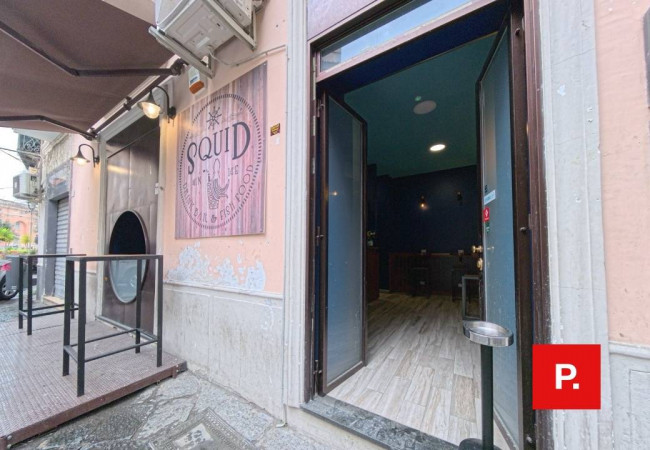 Locale commerciale in affitto a Caserta