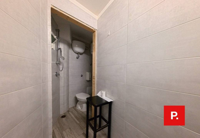 Locale commerciale in affitto a Caserta