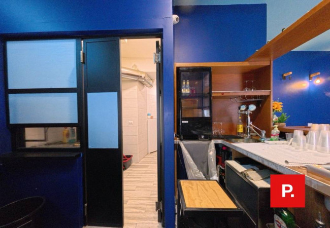 Locale commerciale in affitto a Caserta