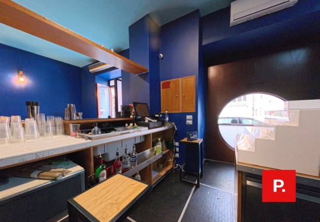 Locale commerciale in affitto a Caserta