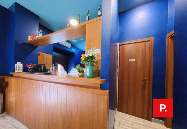 Locale commerciale in affitto a Caserta