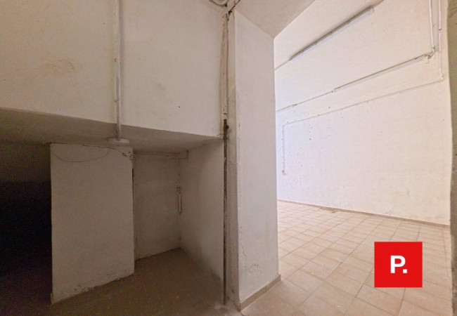 Locale commerciale in affitto a Caserta