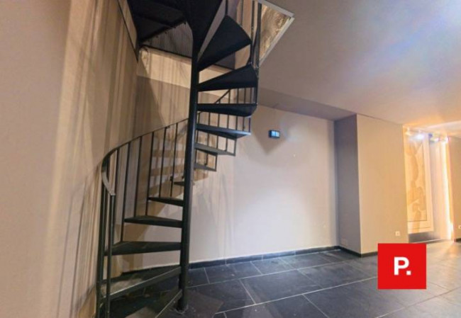 Locale commerciale in affitto a Caserta