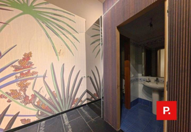 Locale commerciale in affitto a Caserta