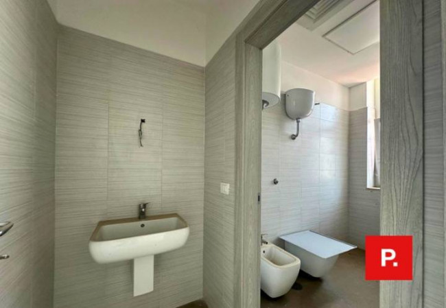 Locale commerciale in affitto a Curti