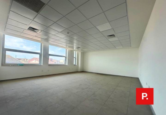 Locale commerciale in affitto a Curti