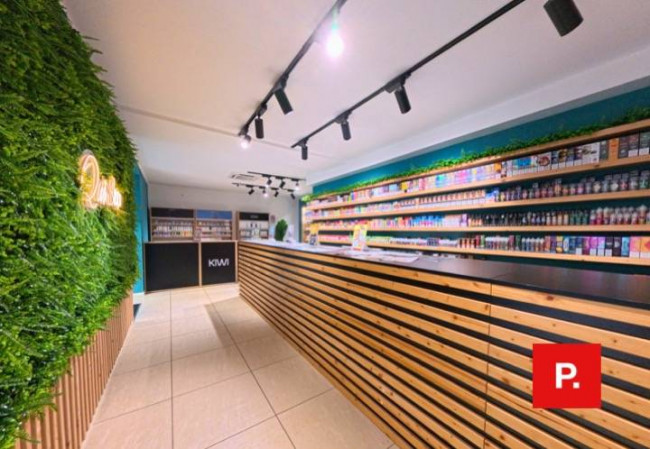 Locale commerciale in affitto a Caserta