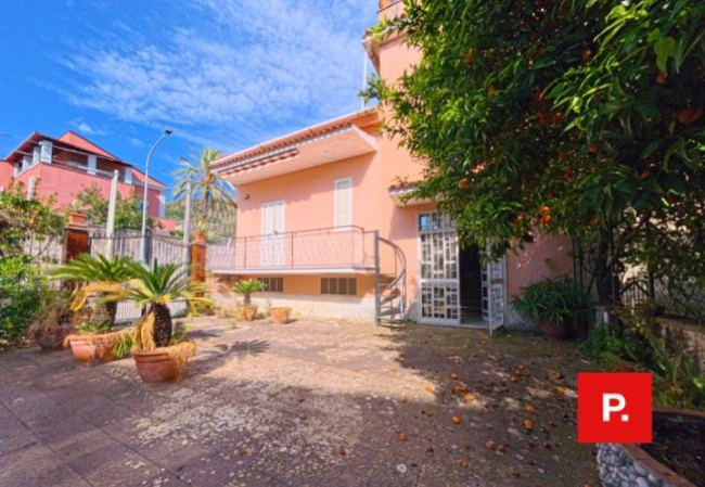 Casa singola in vendita a Caserta