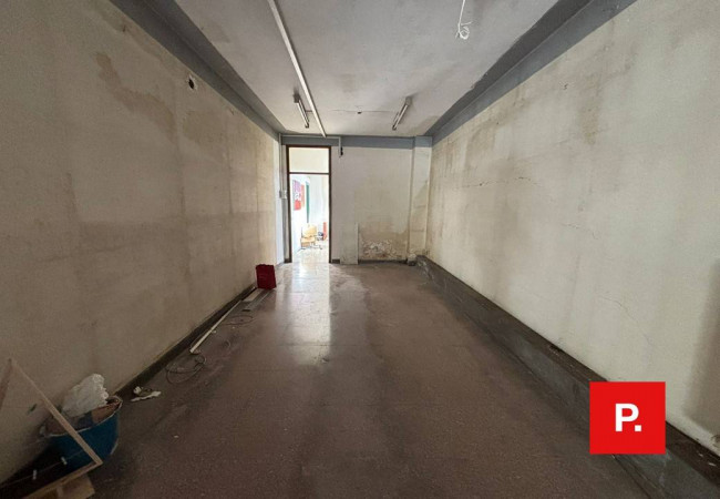 Locale commerciale in affitto a Caserta