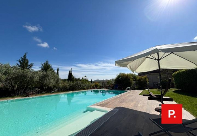Villa in vendita a Castel Morrone