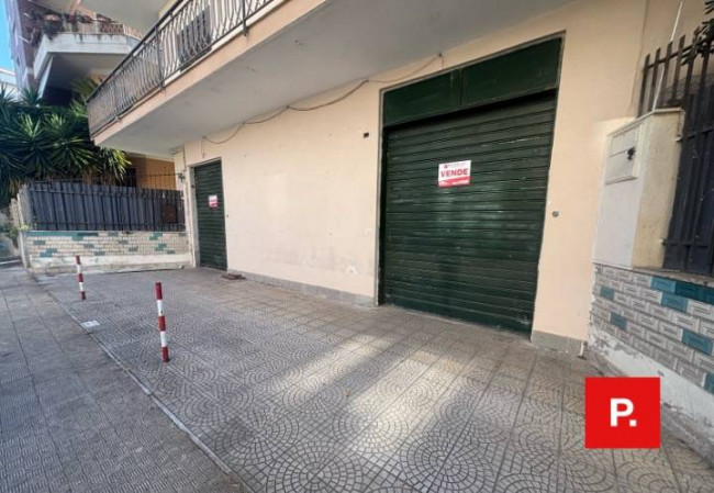 Locale commerciale in vendita a Casagiove