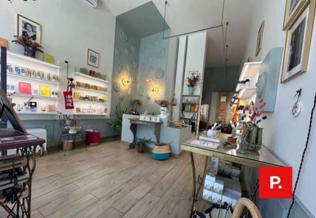 Locale commerciale in affitto a Santa Maria Capua Vetere