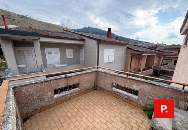 Casa singola in vendita a Castel Morrone