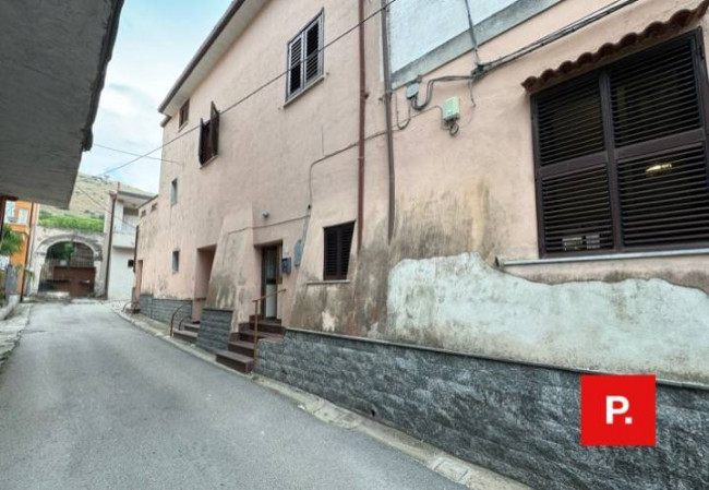 Casa singola in vendita a Castel Morrone