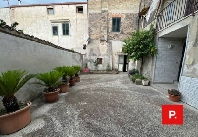 Casa singola in vendita a Castel Morrone