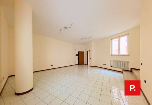 Studio/Ufficio in affitto a Caserta