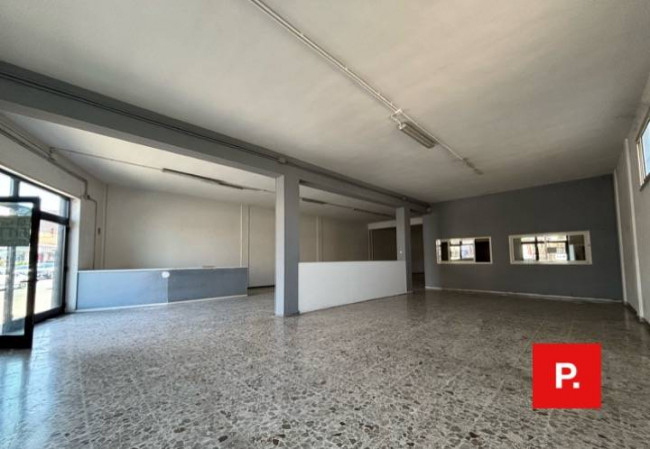 Locale commerciale in affitto a Curti