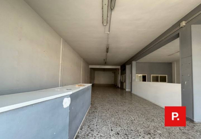 Locale commerciale in affitto a Curti