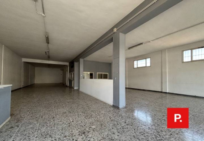 Locale commerciale in affitto a Curti