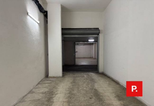 Box o garage in vendita a Caserta