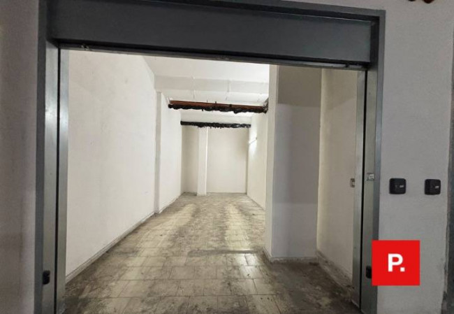 Box o garage in vendita a Caserta