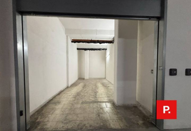 Box o garage in vendita a Caserta