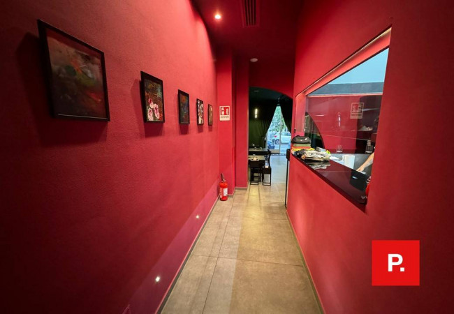 Locale commerciale in affitto a Caserta