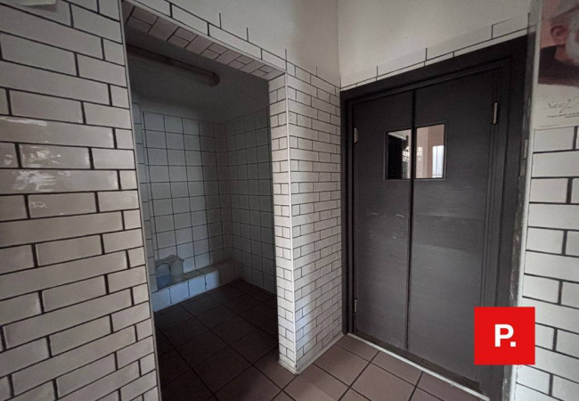 Locale commerciale in affitto a Caserta