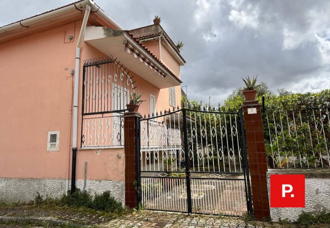 Casa singola in vendita a Caserta